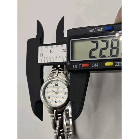 Fossil F2 Watch Women 20mm Silver Tone Clasp Band New Battery 6.25" - Picture 6 of 6